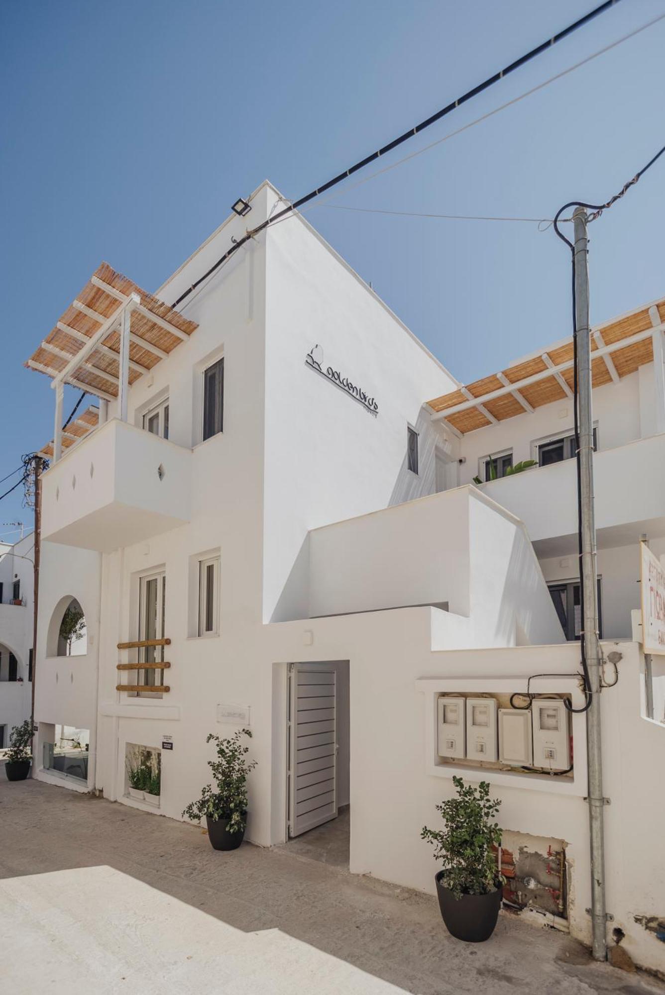 Naxos CityGolden Bird'S公寓式酒店 外观 照片